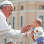 su santidad papa francisco y la lactancia materna