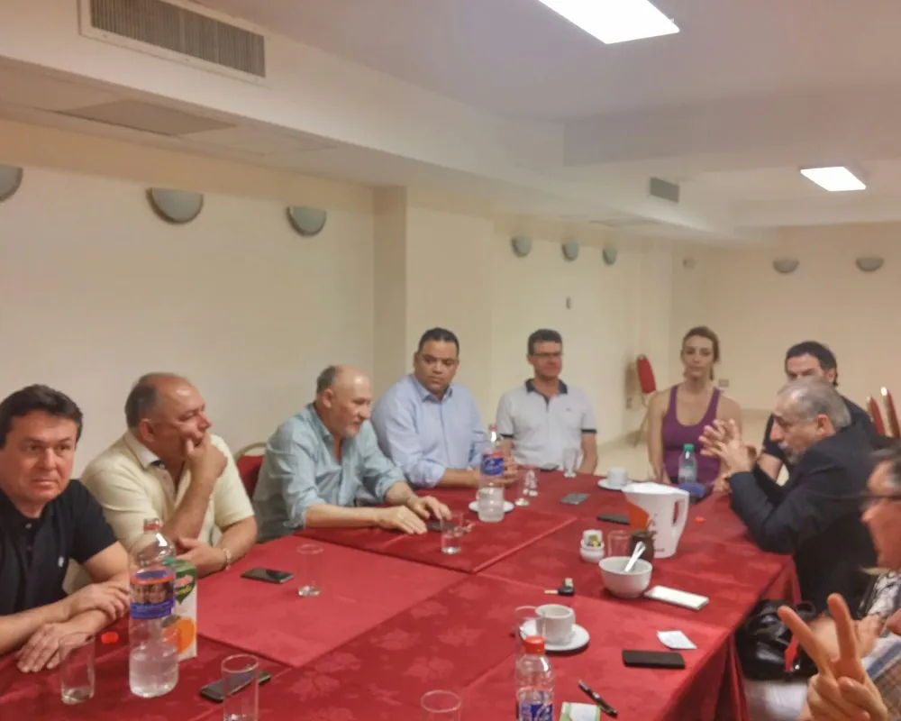 Reunião com deputados provinciais e vereadores de Neuquén