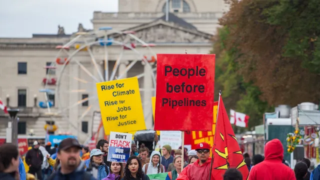 20180908_Rise_For_Climate_Canada_Winnipeg_MS.jpg