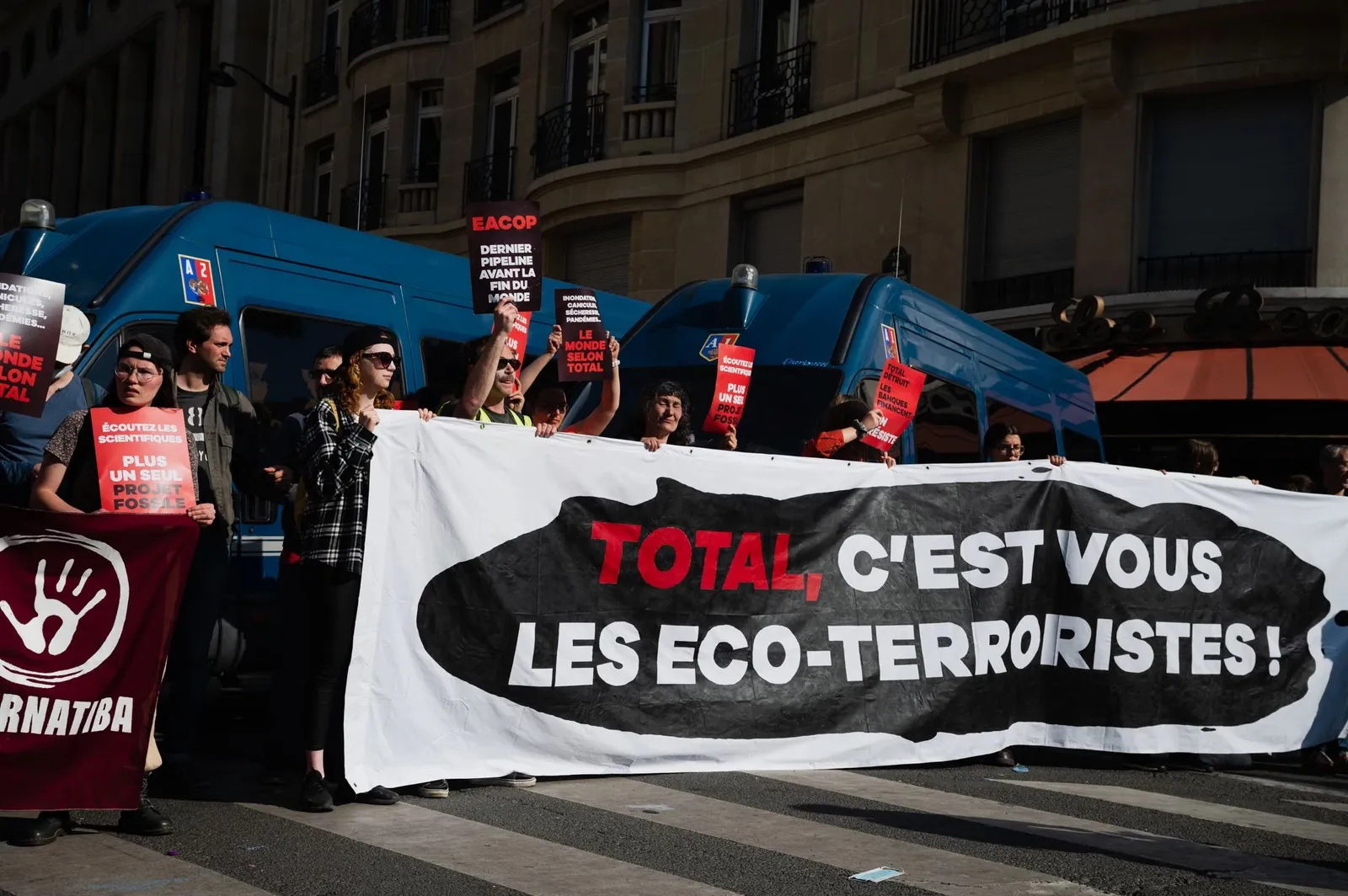20230526_TOTAL_ENERGIES_AGM_Action_Paris_France_CJ_48.jpg