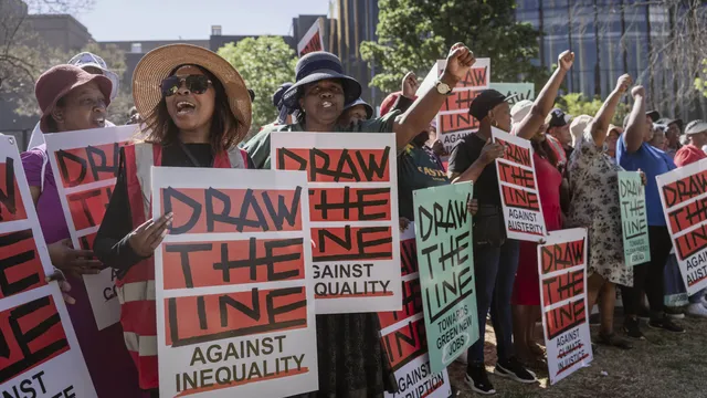 20250918_Draw_The_Line_South_Africa_Johannesburg_People_Power_march_IH_06-scaled.jpg