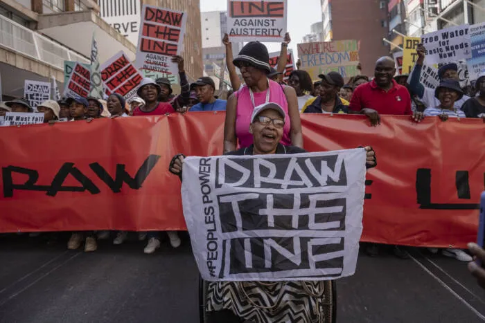 20250918_Draw_The_Line_South_Africa_Johannesburg_People_Power_march_IH_051-700x467-1.jpg