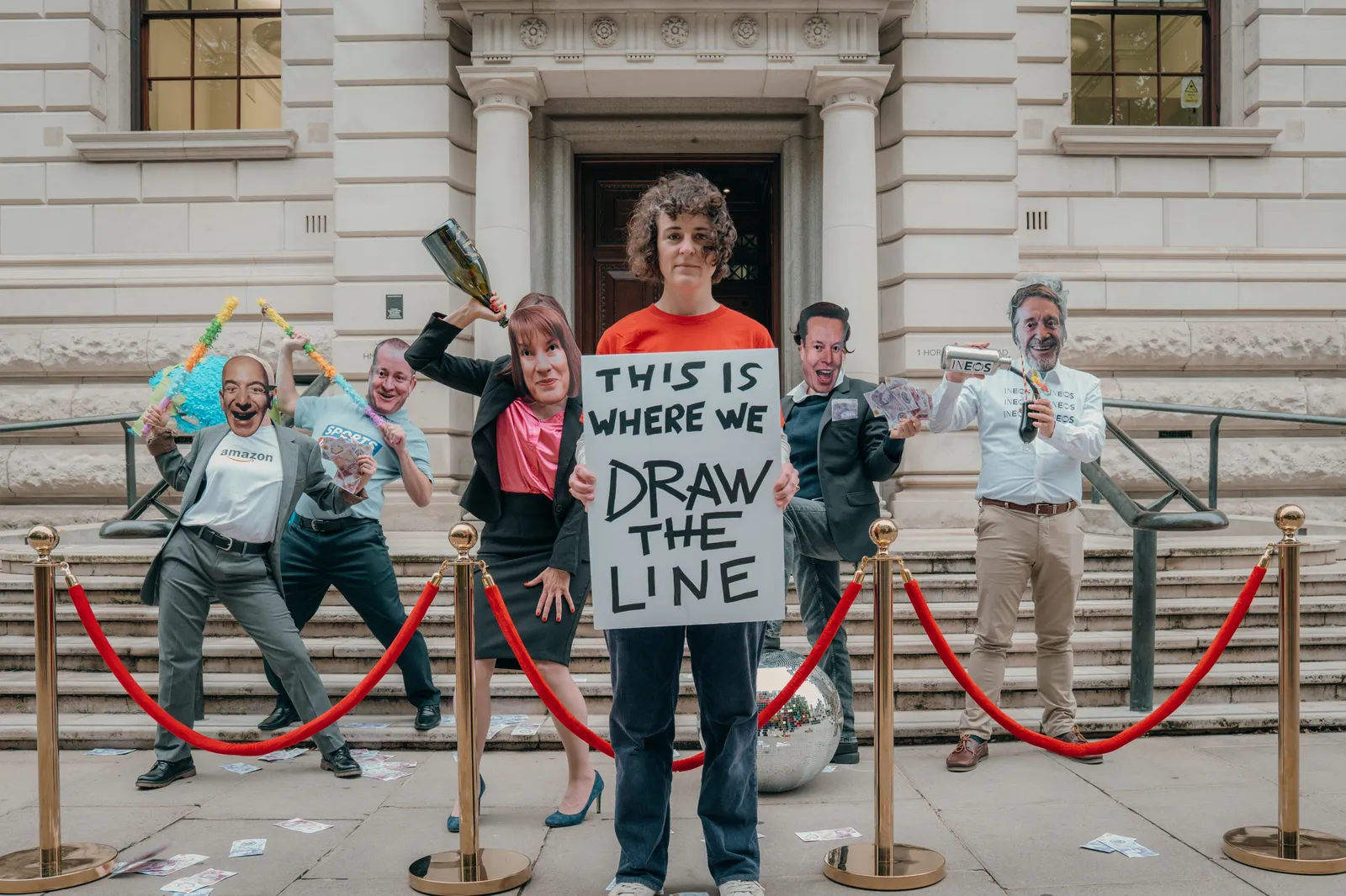 20250918_Draw_The_Line_UK_London_VIP_Club_action_08.jpg