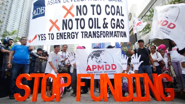 ADB-Climate-Protest_AGM-2018_Dimatatac-5.jpg