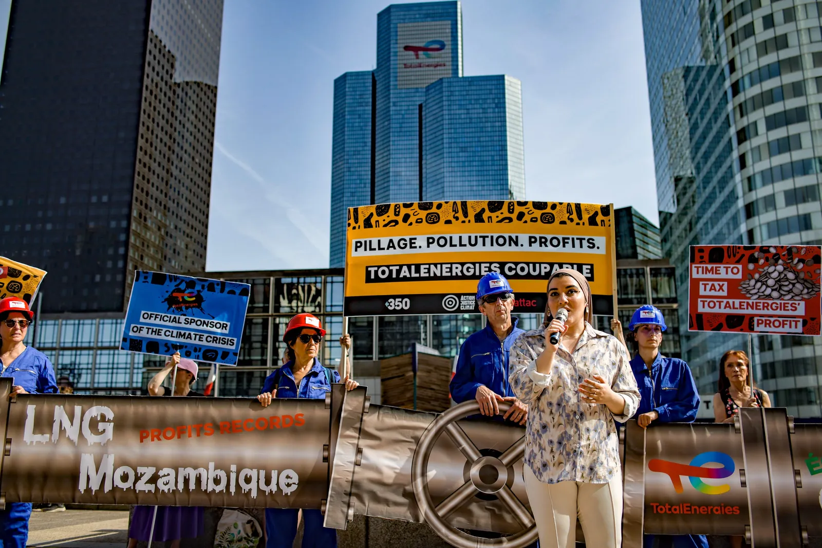 Prise de parole durant l'action du 29 mai 2026 menée à l'occasion de l'AG de TotalEnergies