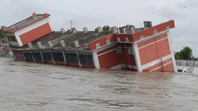 Bangladesh-Padma-Flood-2020-collapsed-building.jpg