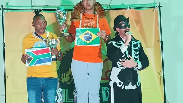 Brasil-ganha-prêmio-Fossil-do-Dia.jpeg