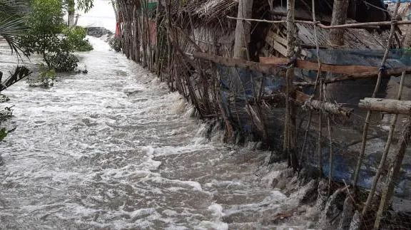 Cyclone-Yaas-leaves-behind-a-trail-of-destruction-in-India-and-Bangladesh.jpeg