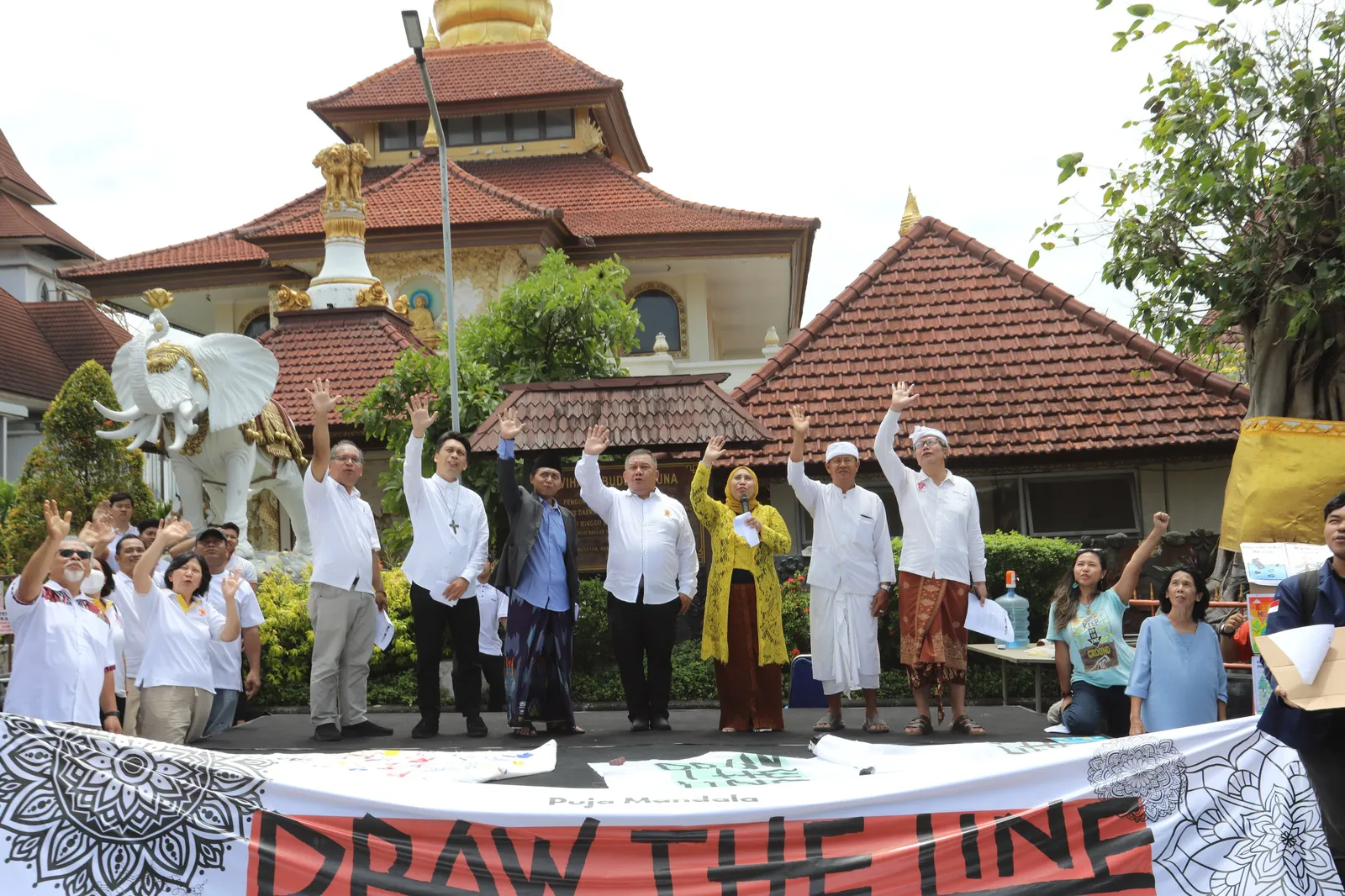 DrawTheLine_PujaMandala_7N3A7847.jpg