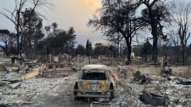 Eaton-Fire-Photo-Essay-66.webp