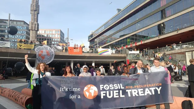 Fossil-Fuel-Treaty.jpg