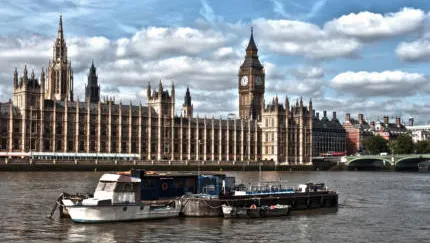 HousesOfParliamentThames-430x303.jpg