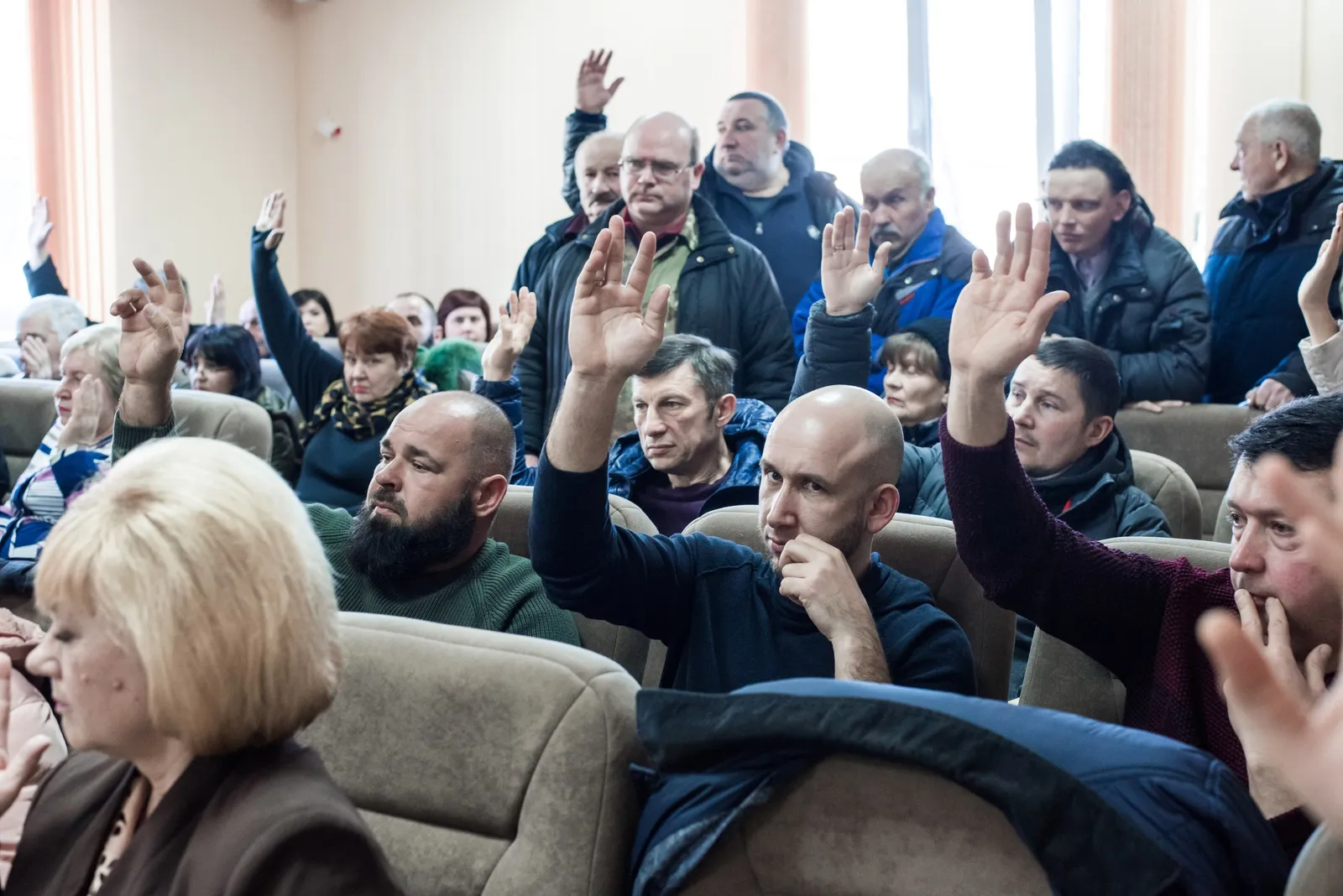 Local-deputies-vote-for-ban-on-gas-exploration.jpg