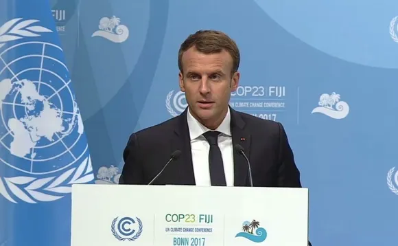 Macroncop23-580x358.jpg
