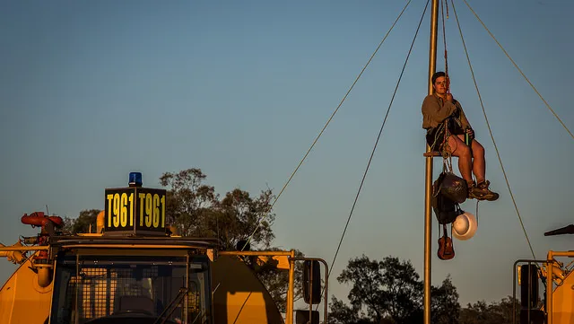 Maules blockade pole sit