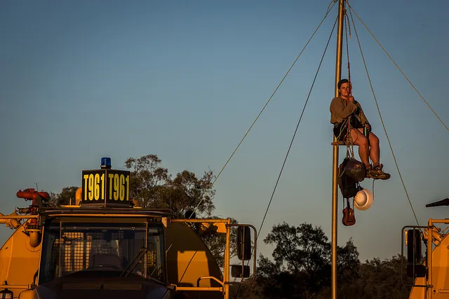 Maules blockade pole sit