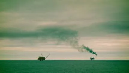 Norwegian-oil-rigs-photo-by-framtiden-430x287.jpeg