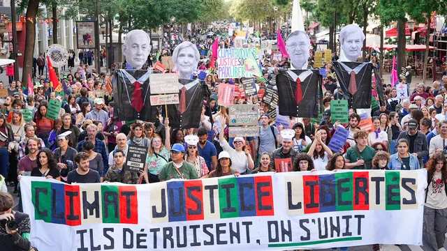 PARIS_2025-09-28-Marches-Climat-Paris-Remy-El-Sibaie-Action-Justice-Climat.jpg