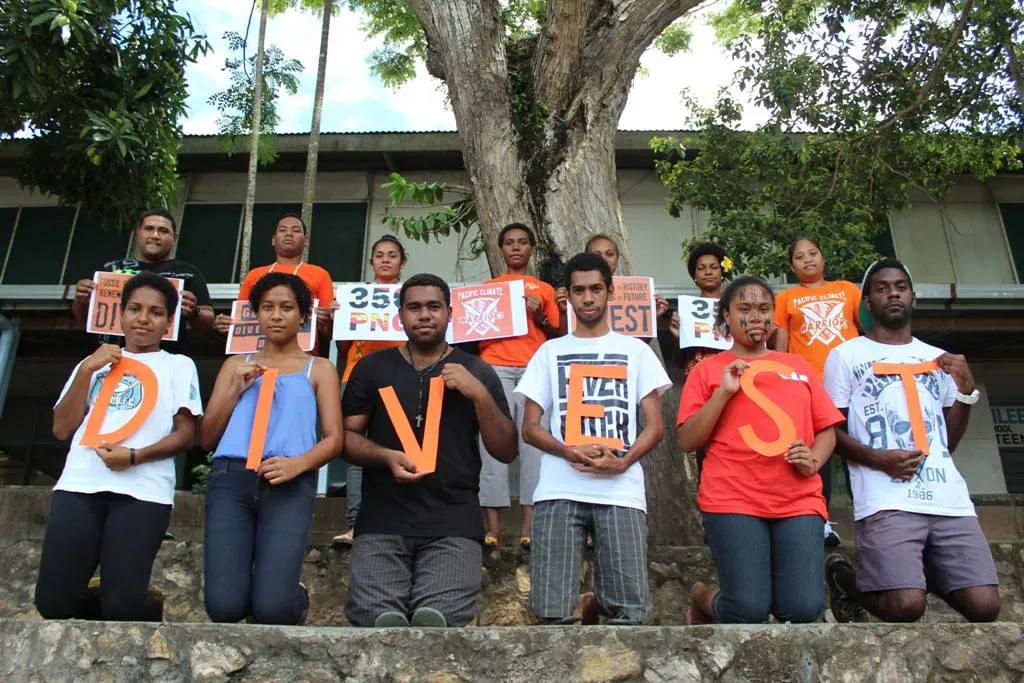 PNG divest