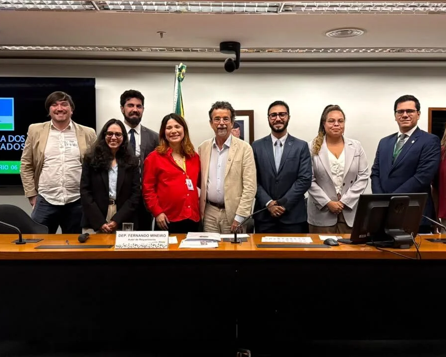 Sociedade Civil e Deputados em seminário para discutir aumento do custo de vida e combustíveis fósseis