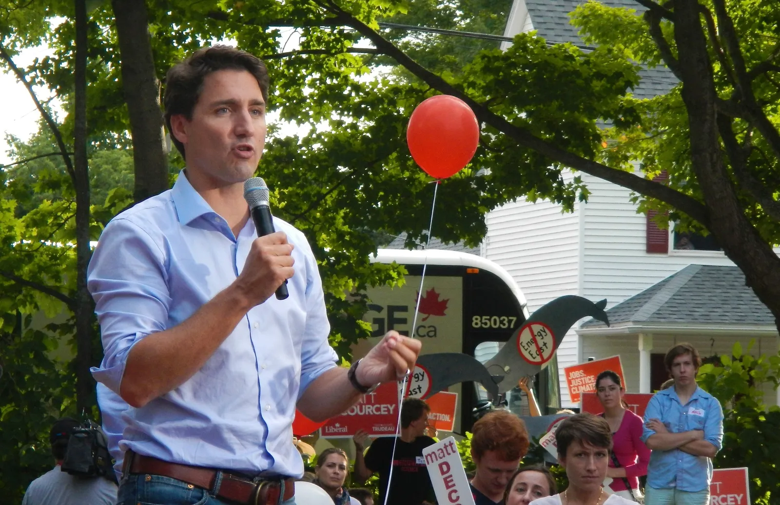 Sept 9Justin-Trudeau-with-Whales-in-the-Room-Sept.-08-2015