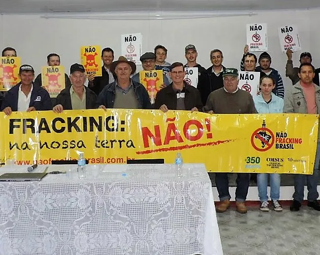 Palestra de sensibilização sobre os riscos e perigos do fracking em Salgado Filho, articulada pelo vereador Gilberto Casa e Alfredo Santos, junto com a Assesoar (Foto: 350Brasil/COESUS).