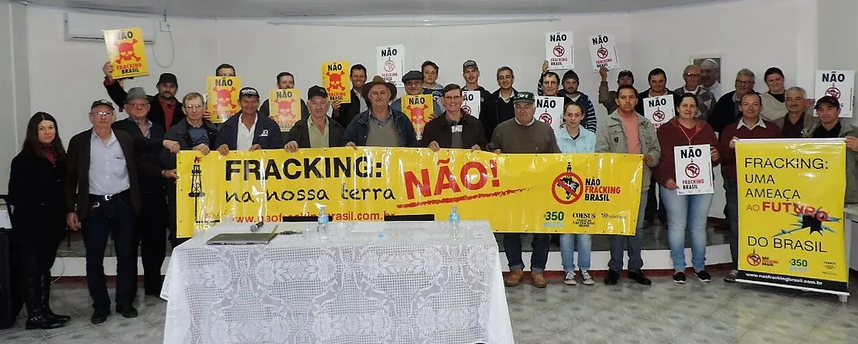Palestra de sensibilização sobre os riscos e perigos do fracking em Salgado Filho, articulada pelo vereador Gilberto Casa e Alfredo Santos, junto com a Assesoar (Foto: 350Brasil/COESUS).