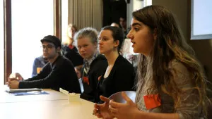 divest-vote-300x203.jpg