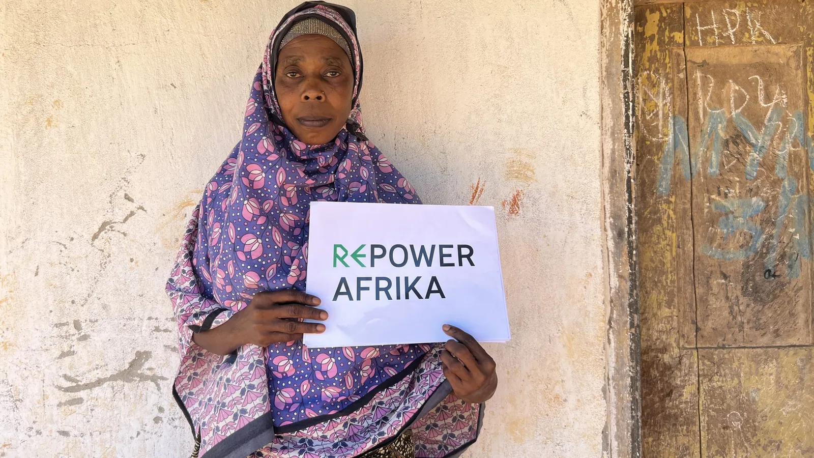 REPower Afrika closeup with sign