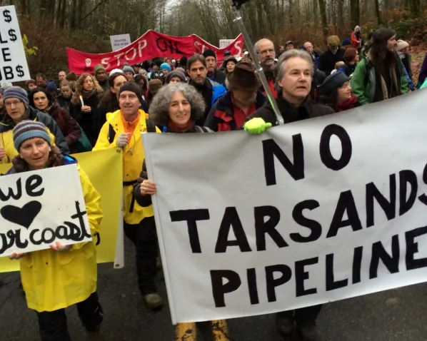 kinder-morgan-burnaby-mountain-protest-banners