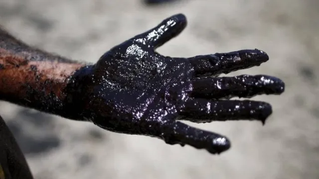 oilhand.jpg