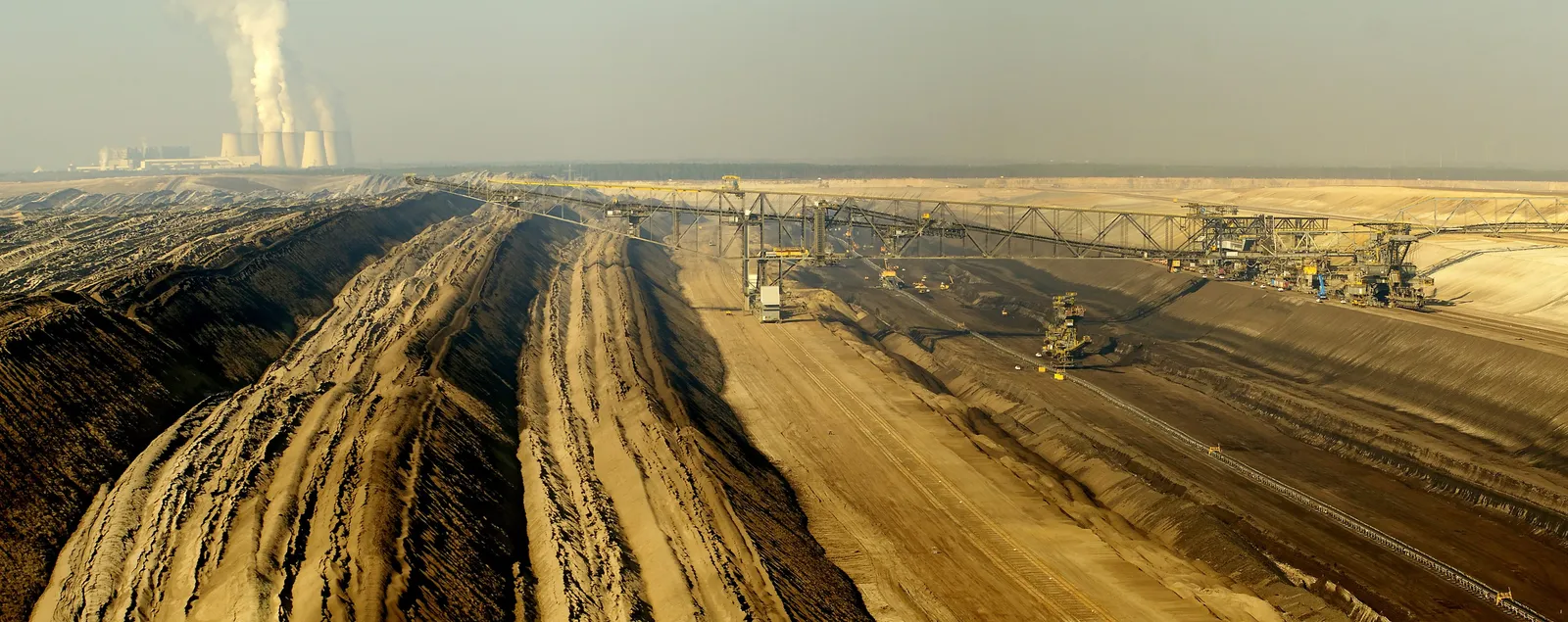 open-pit lignite mine in Lusatia, photographer: Christian Huschga