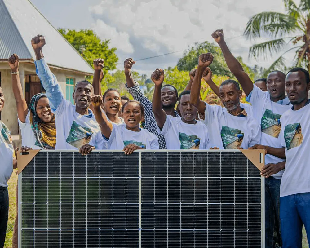 Re-Power Afrika group with solar panel