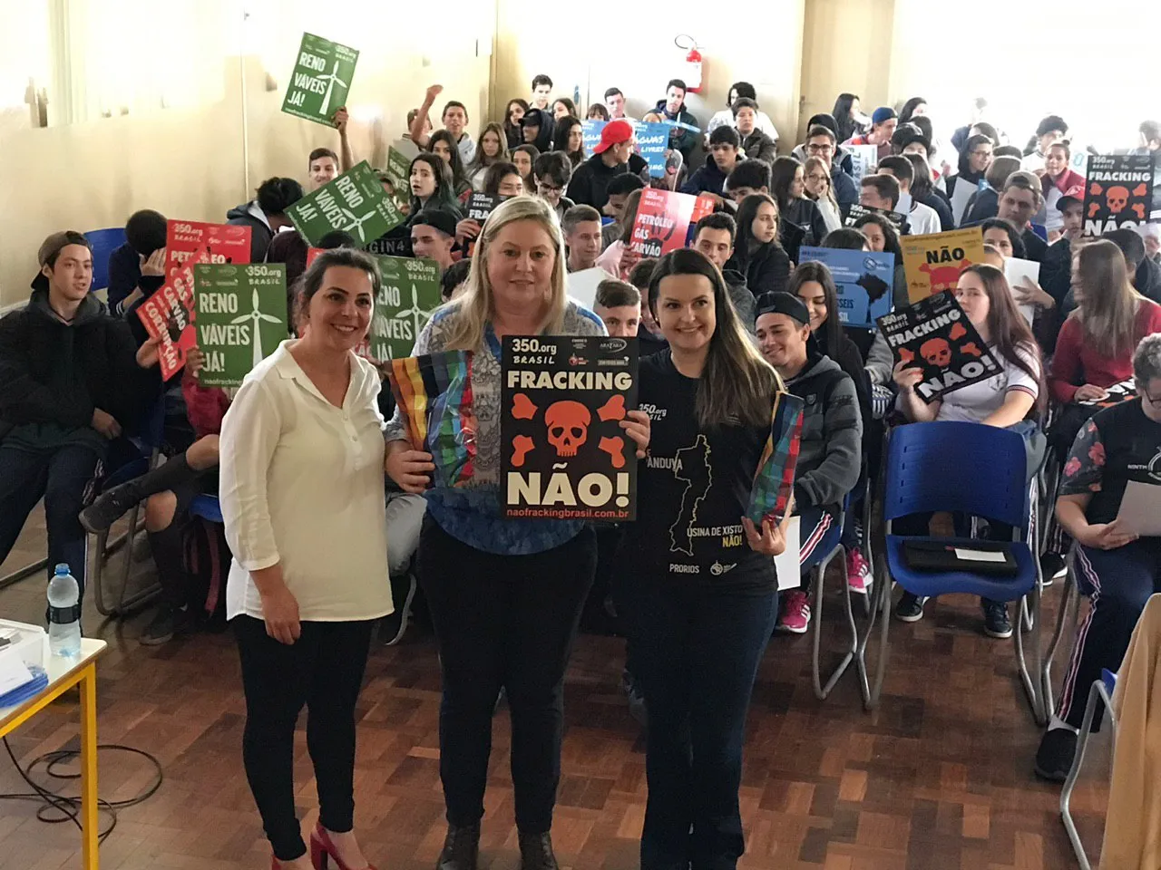 Suelita rocker em palestra sobre xisto na escola de Estadual de Rio Negro Paraná