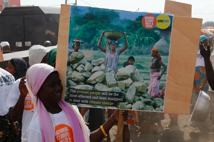 350.org and coalition members raise awareness and organize actions in Accra, Ghana.