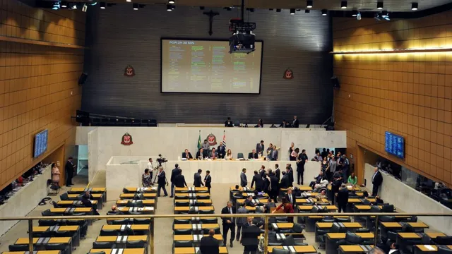 plenario-alesp-1024x683.jpg