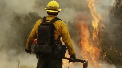 r-ARIZONA-WILDFIRES-SPREAD-large570.jpg
