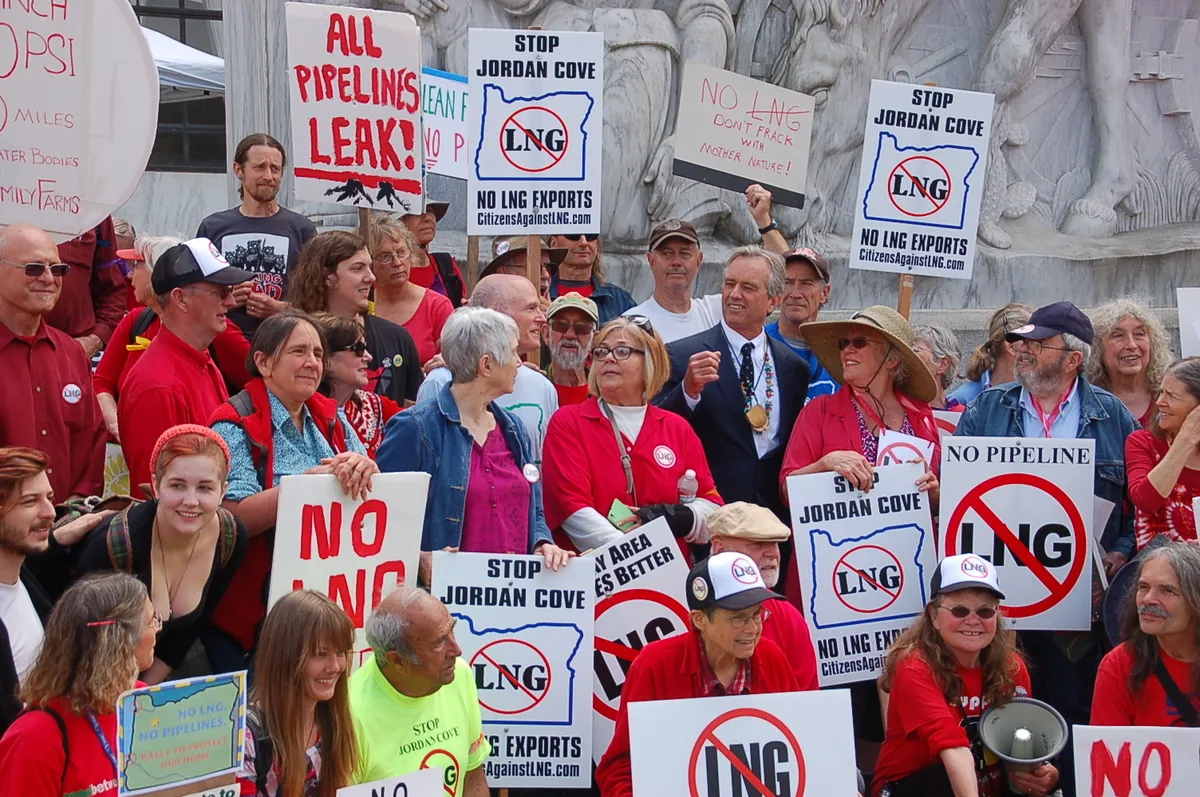 salem-oregon-nolng-rally_17544646763_o.jpg.