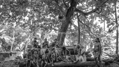 Pacific Climate Warriors of Tokelau take a break from their Canoe Build