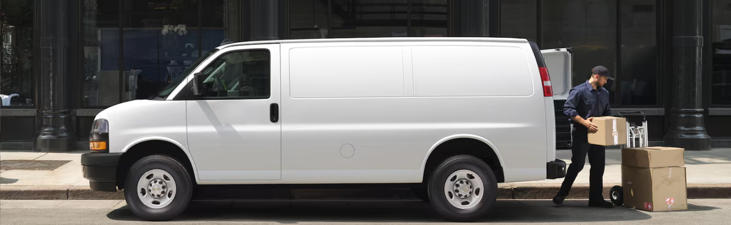 Specs and Features of the 2026 Chevrolet 3500 Express Van model information