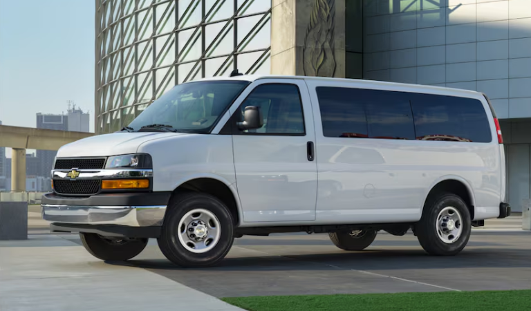 Chevrolet 3500 Express Van exterior styling