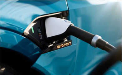 Audi e-tron battery recharge