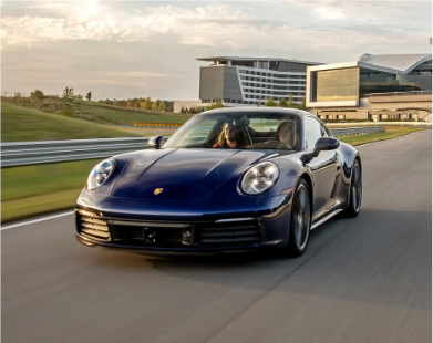 Front View of Porsche 911