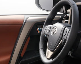 2013 Toyota RAV4 Passenger Side View Steering Wheel