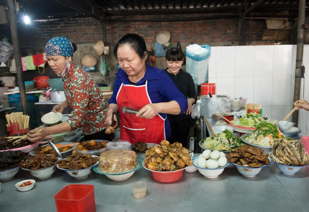 local market, Halong Bay, Vietnam