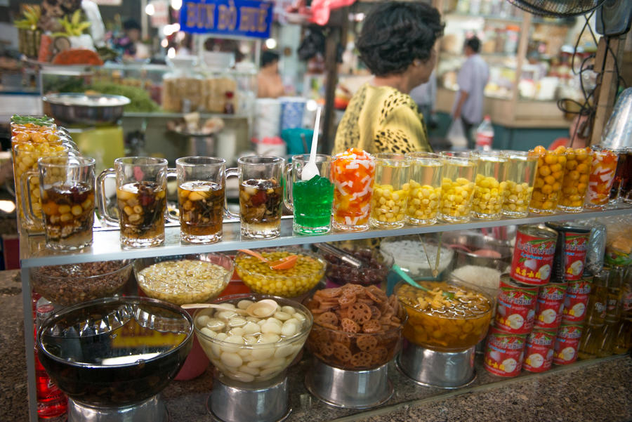 food stalls, Cho Xom Chieu market, Ho Chi Minh, Vietnam