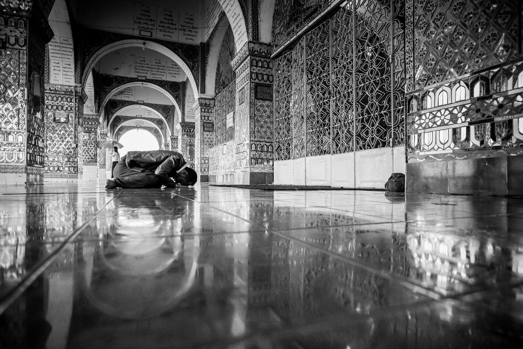 Buddhist worship, Myanmar