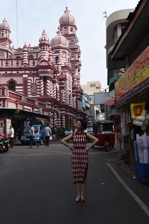red mosque, Sri Lanka