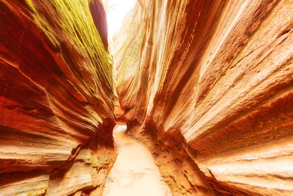 Antelope Canyon of China: Ganquan Yucha Canyon