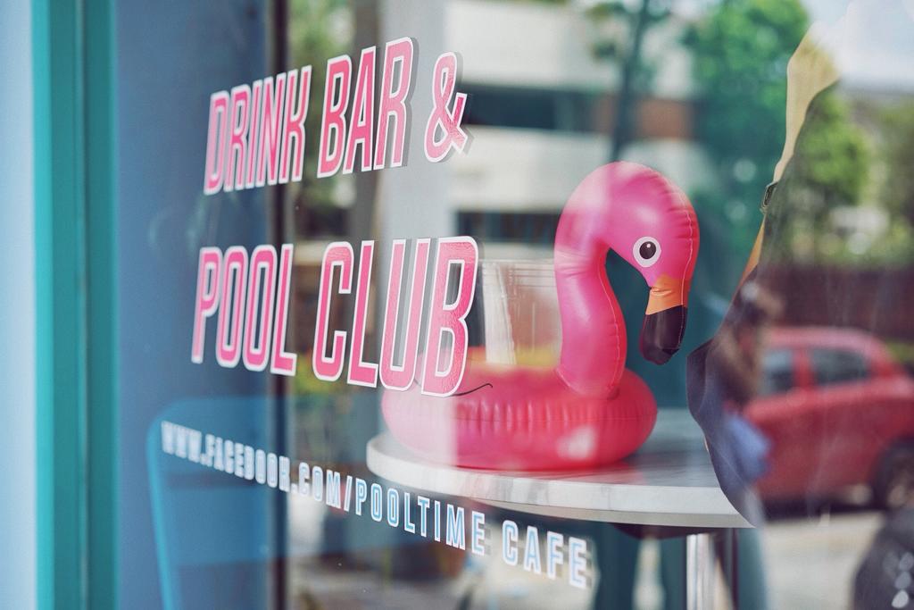 Pool Time Cafe (Raccoon Cafe), Bangkok